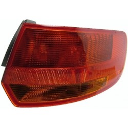 Feu arrière droit (Côté passager) Audi A3 03-08 3trg + Sportback