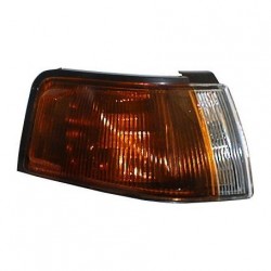 Feu d'encombrement droit (Côté passager) Mazda 323 Hatchback 89-94