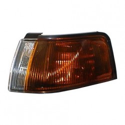 Feu d'encombrement gauche (Côté conducteur) Mazda 323 Berline 89-94 Mazda 323 Berline 89-94