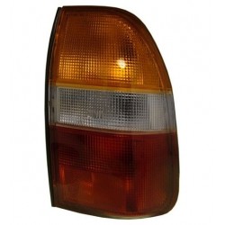 Feu arrière droit (Côté passager) Mitsubishi L200 96-06
