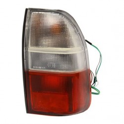 Feu arrière droit (Côté passager) Mitsubishi L200 96-06