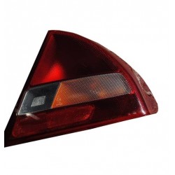 Feu arrière droit (Côté passager) Mitsubishi Lancer 96-97 Berline
