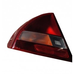 Feu arrière gauche (Côté conducteur) Mitsubishi Lancer 96-97 Berline