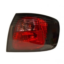  Feu Arrière Droit PRIMERA. 5-portes. Extérieur 