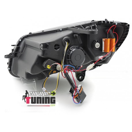 FEUX PHARES AVANTS NOIRS DE JOUR LED MERCEDES CLASSE C W205 2014-2018 (06062)