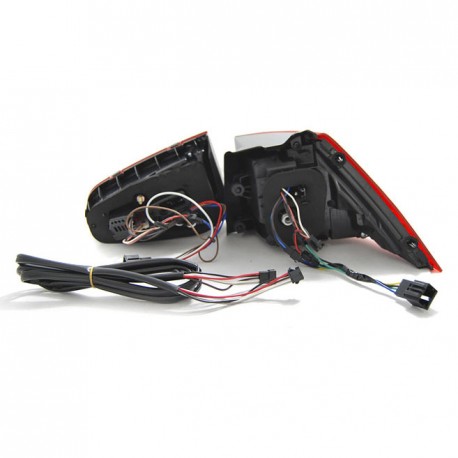 FEUX ROUGES NOIRS CLIGNOTANTS LED DYNAMIQUES VW GOLF 7 PH1 2012-2017 (06397)