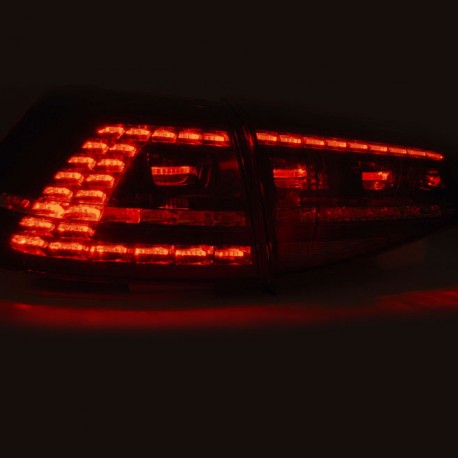 FEUX ROUGES NOIRS CLIGNOTANTS LED DYNAMIQUES VW GOLF 7 PH1 2012-2017 (06397)